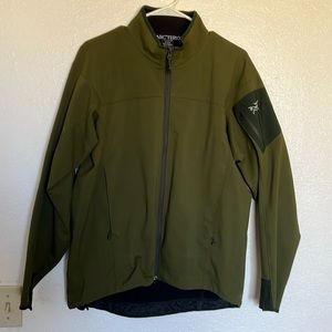 Arcteryx Épsilon AR Softshell